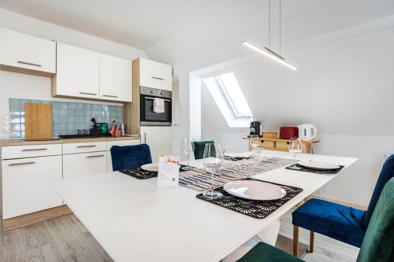 Arbio I Cozy Apartments Augsburg-Lechhausen エクステリア 写真